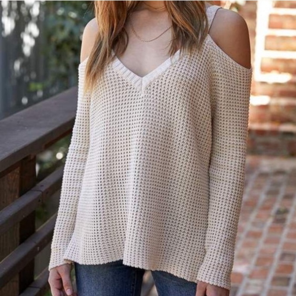 La Hearts Shoulderless Sweater